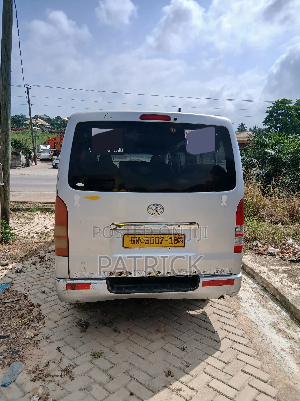 Toyota HiAce 2010 Silver