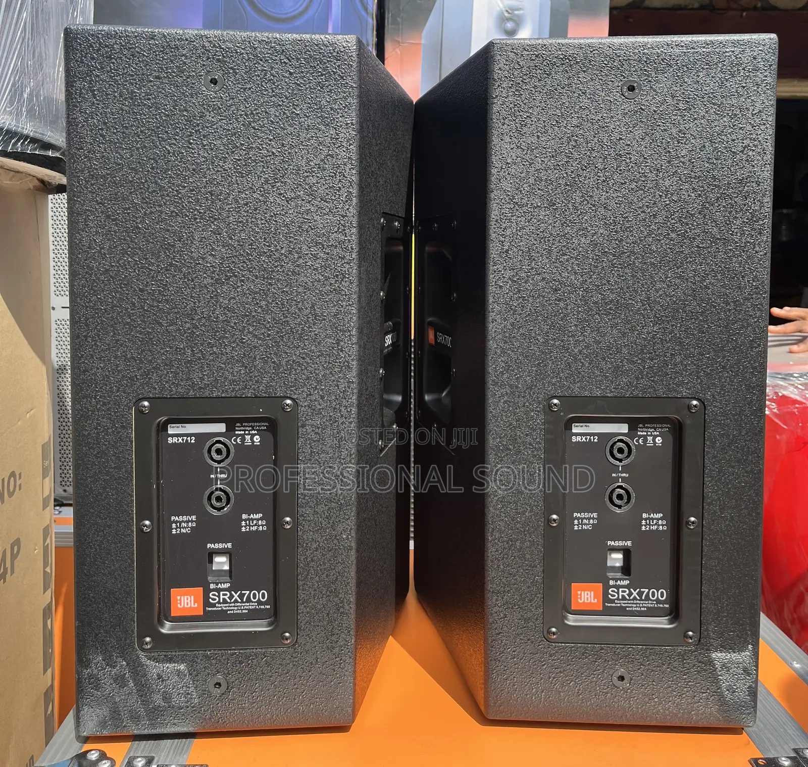 Plywood JBL Srx712m 12-Inch Two-Way Professional Stage Monitor Speaker