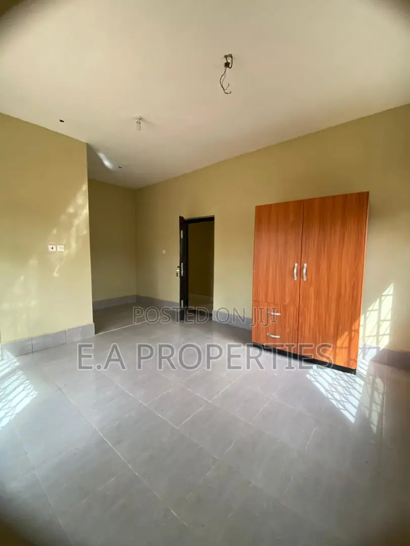 5bdrm House in E A Properties, North Legon for sale
