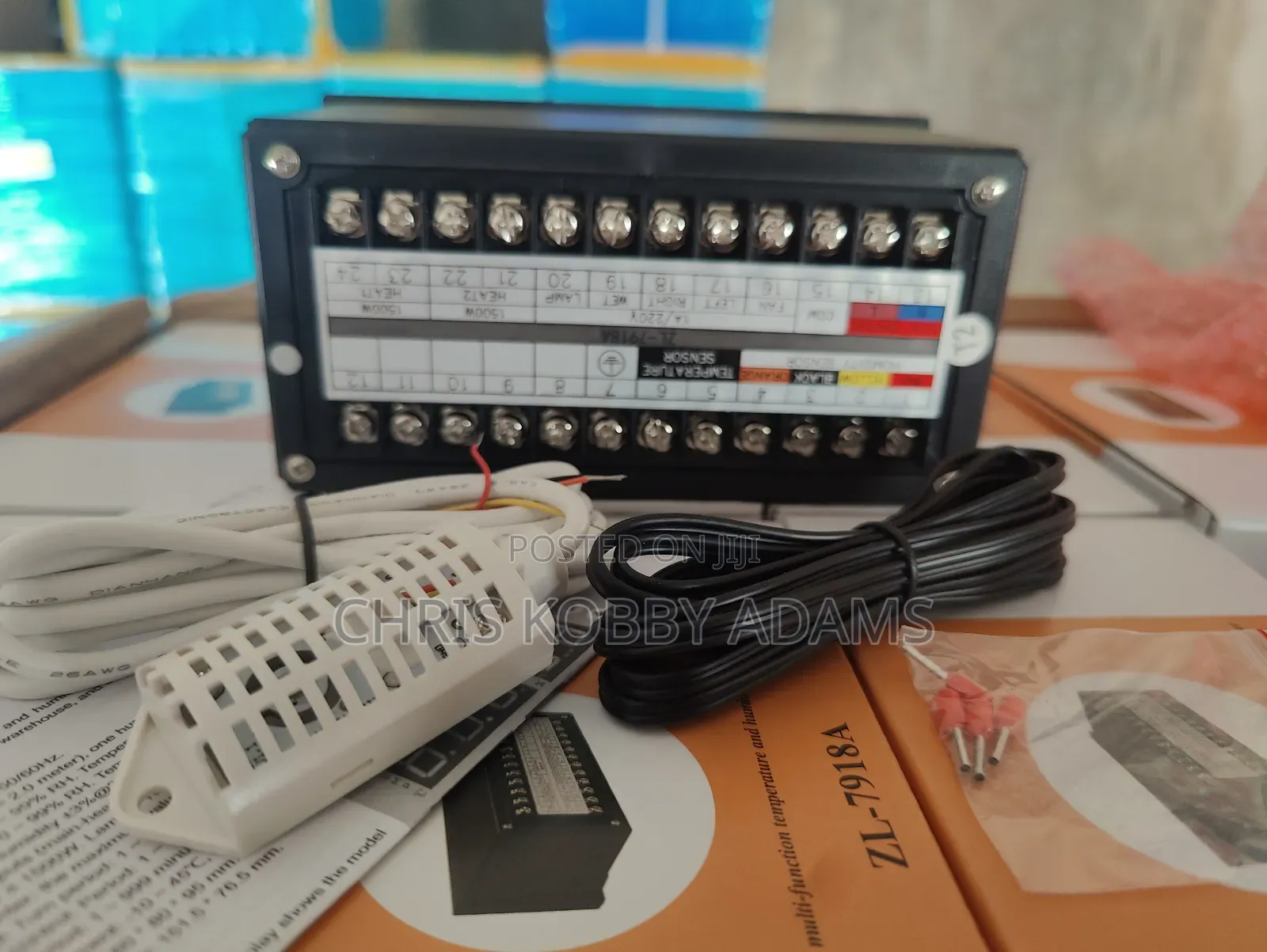Temperature And Humidity Controller Xm-18