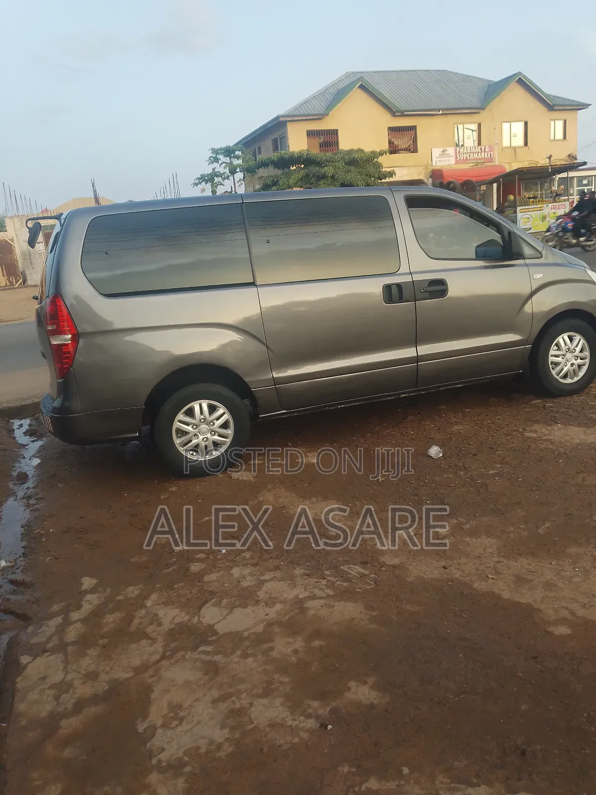 Hyundai H300 2012 Gray