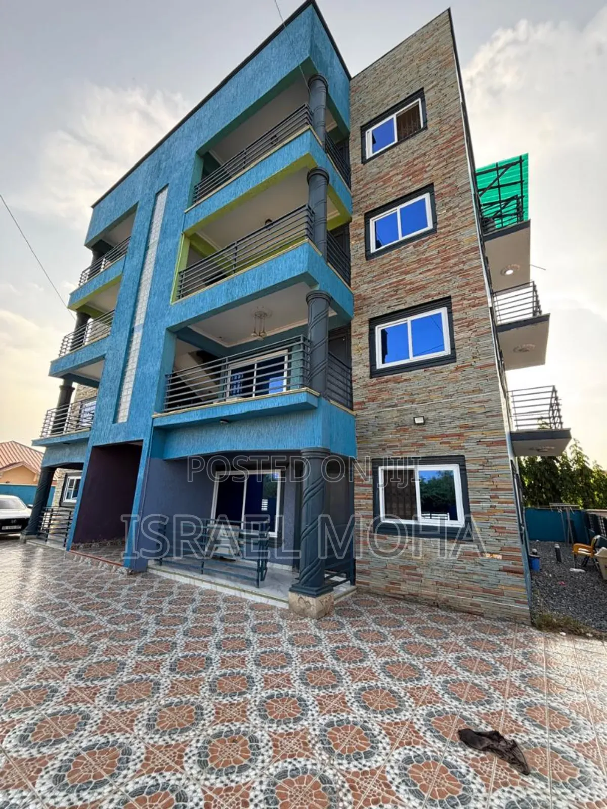 2bdrm Apartment in School Junction, Ashaley Botwe for rent