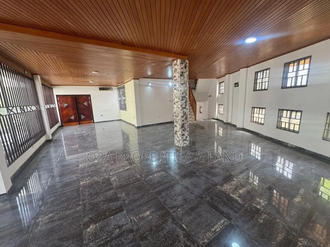 5bdrm House in Abelemkpe, Lincoln School Area for rent