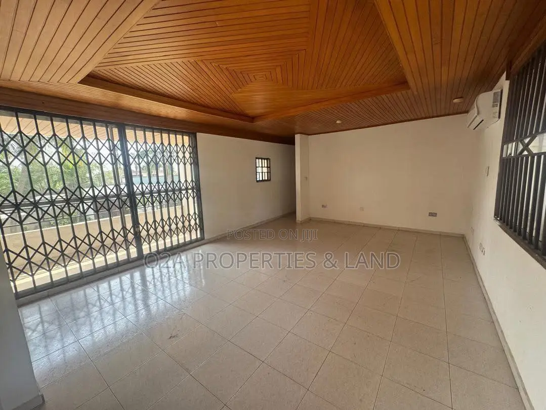 5bdrm House in Abelemkpe, Lincoln School Area for rent