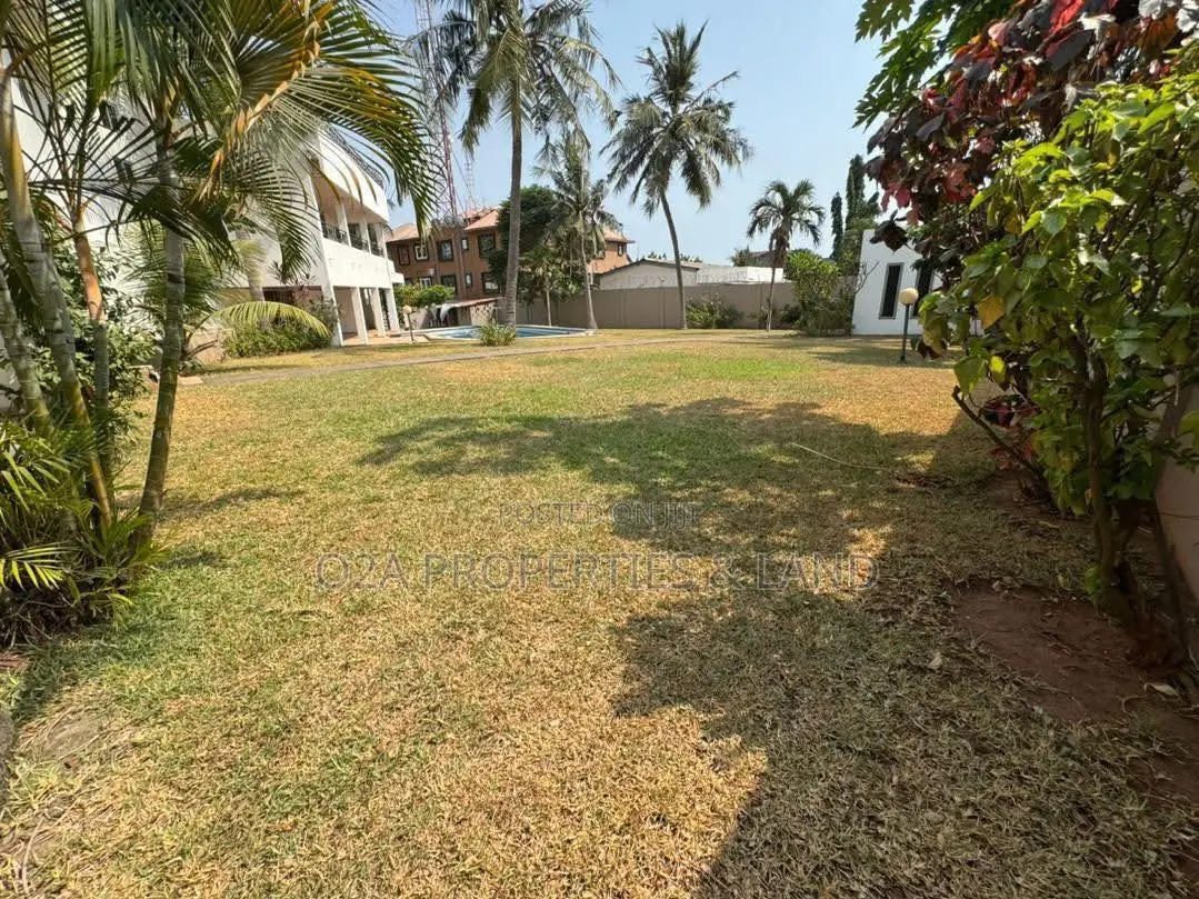 5bdrm House in Abelemkpe, Lincoln School Area for rent