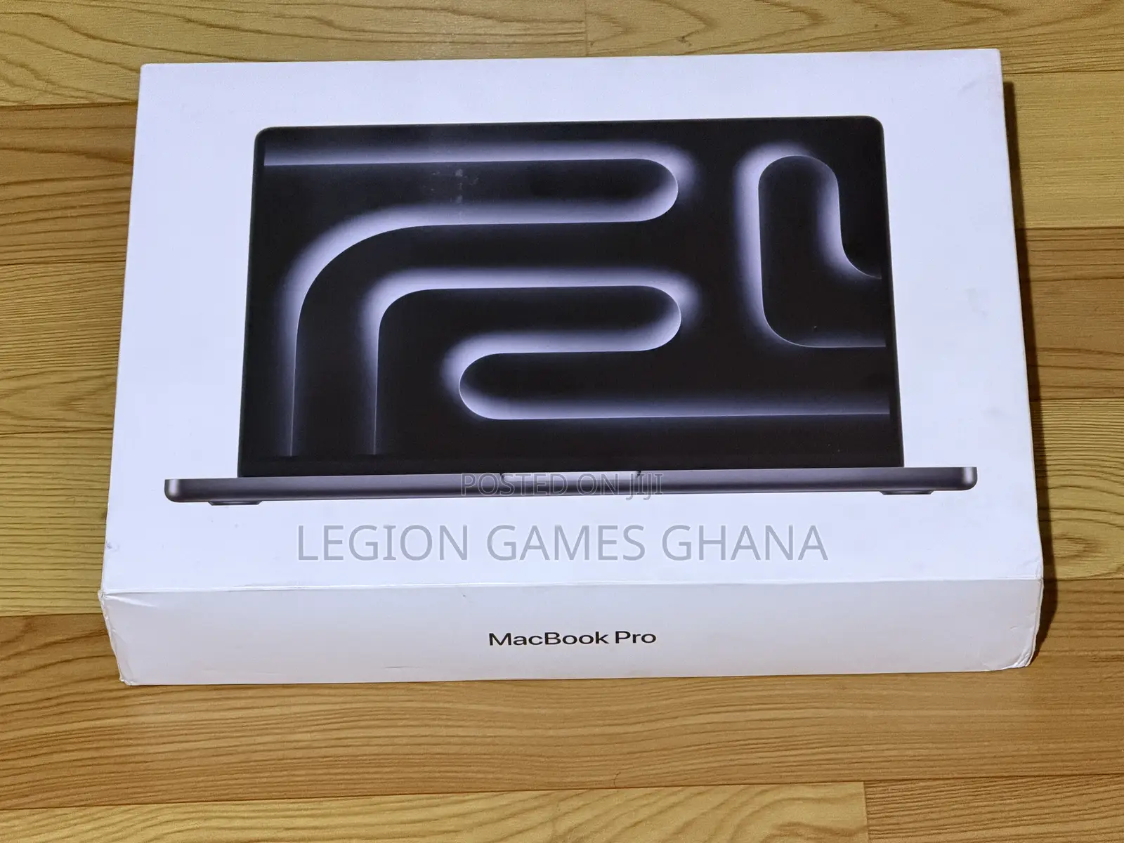 New Laptop Apple Macbook Pro 2025 M5 14-Inch 16GB Apple M5 SSD 512GB