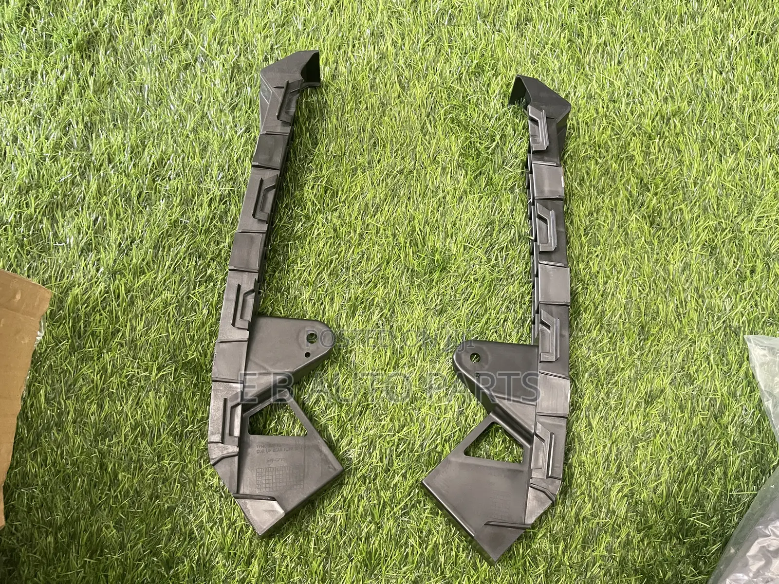 CRV 2017 -2022 Headlight Seat/ Bracket Pair