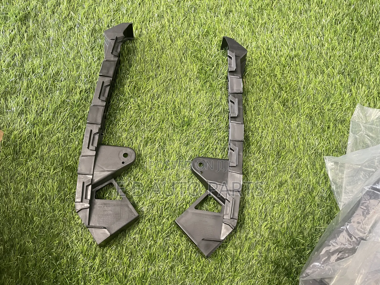 CRV 2017 -2022 Headlight Seat/ Bracket Pair