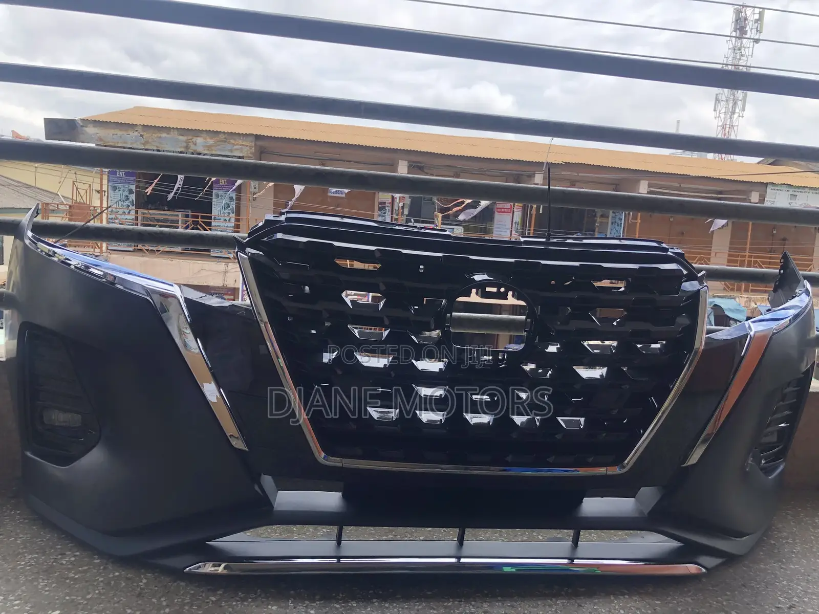 Nissan Kicks 18 Front Bumper Complete