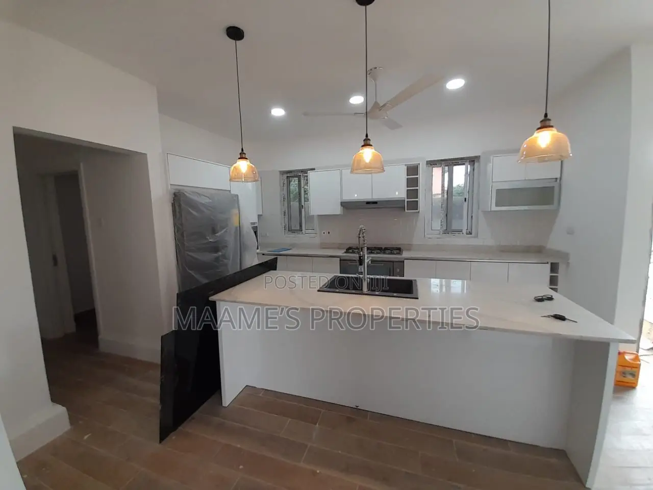 4bdrm Duplex in Airport Residential Area for sale