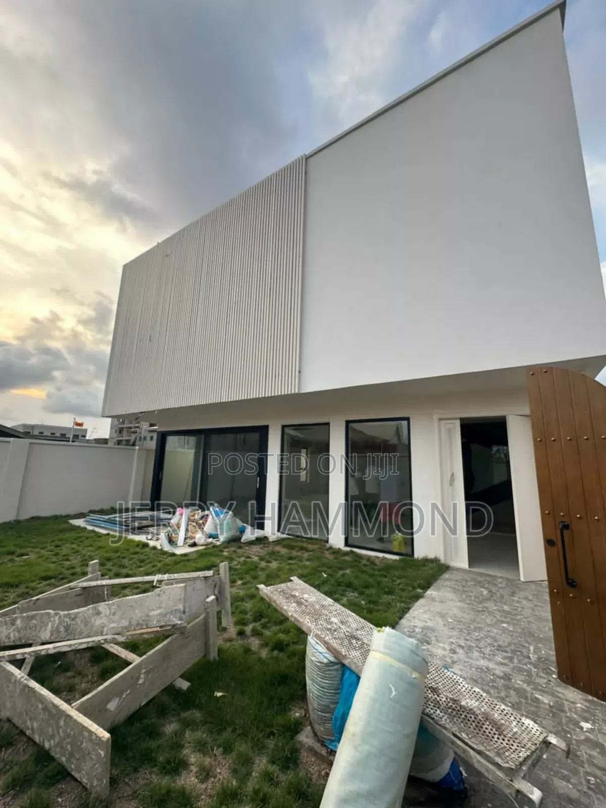 4bdrm House in East Airport, Tseaddo for sale