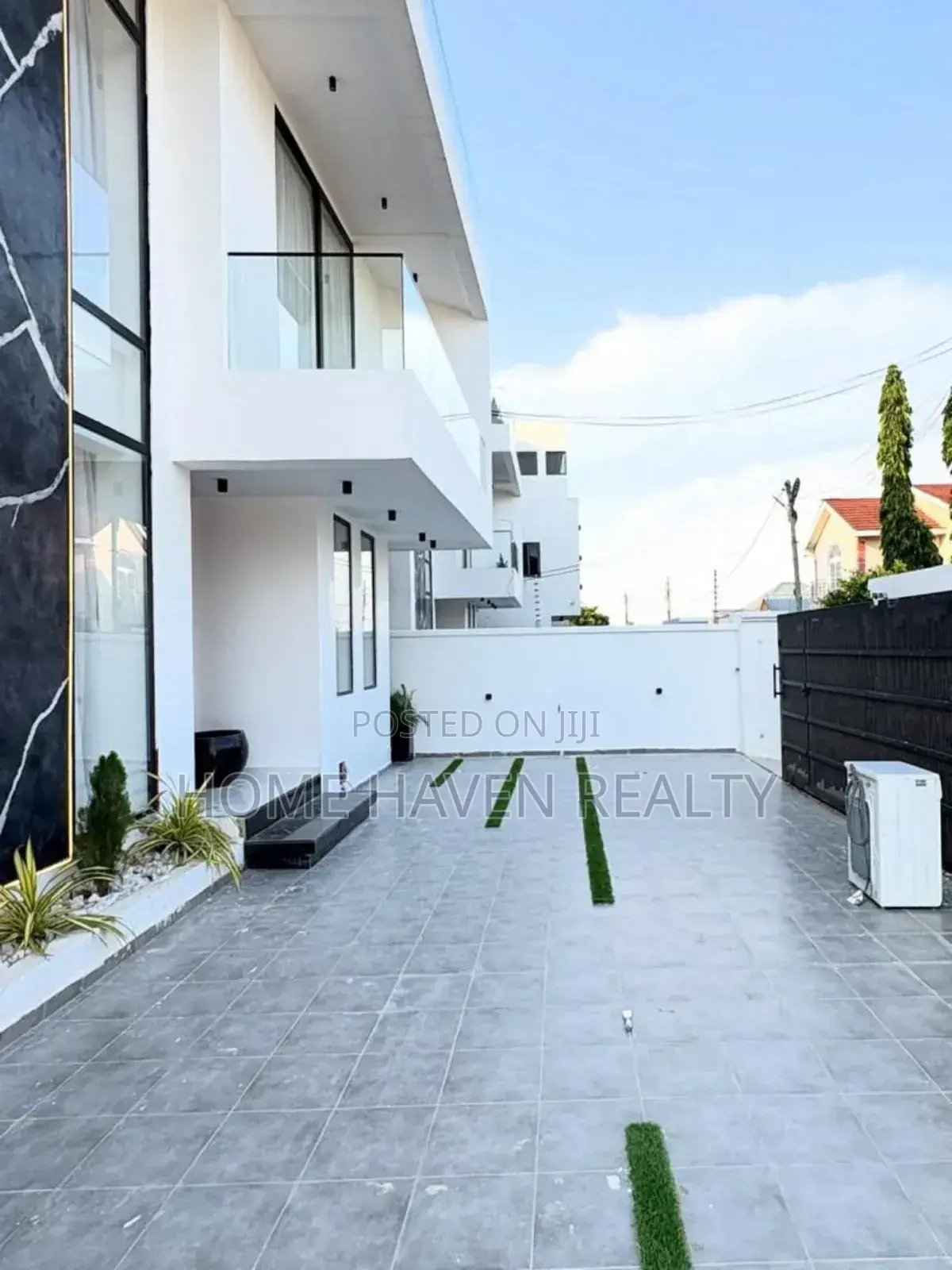 4bdrm House in East Legon for sale