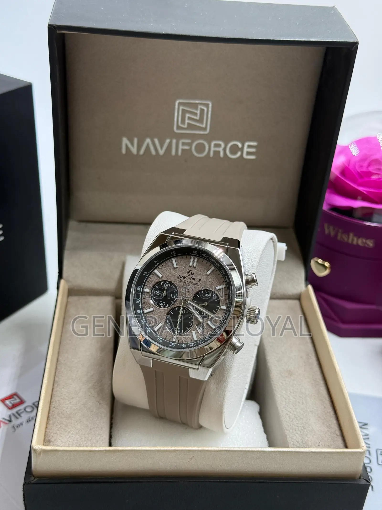 Naviforce Nf8080 Men's Chronograph Quartz Rubber / Silicone Watch.