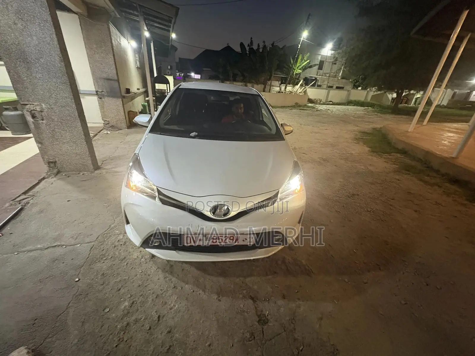 Toyota Vitz 1.5 FWD 5dr 2016 White