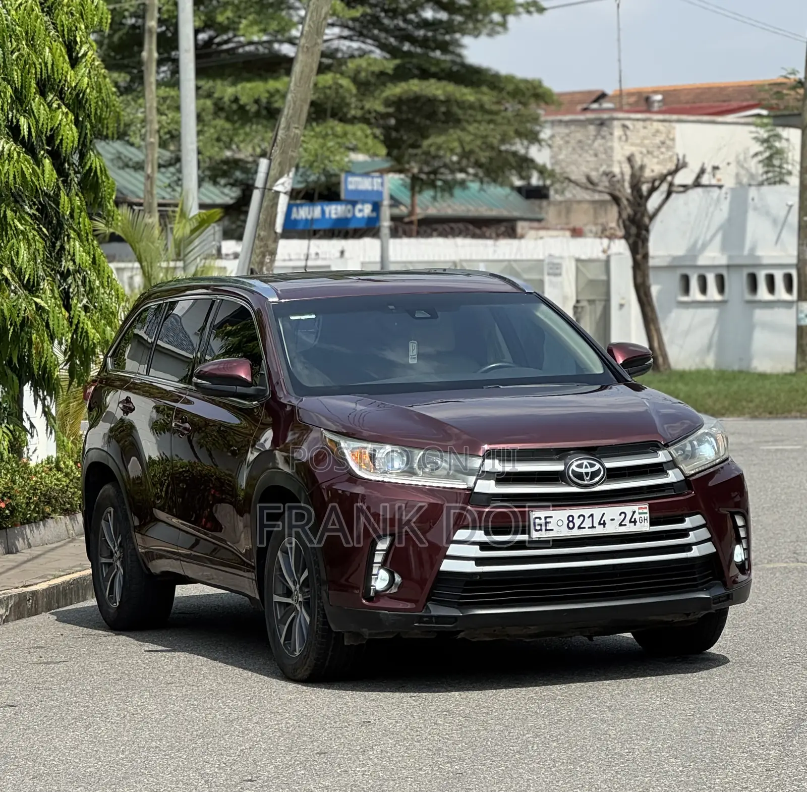 Toyota Highlander XLE 4x4 V6 (3.5L 6cyl 8A) 2018 Burgundy