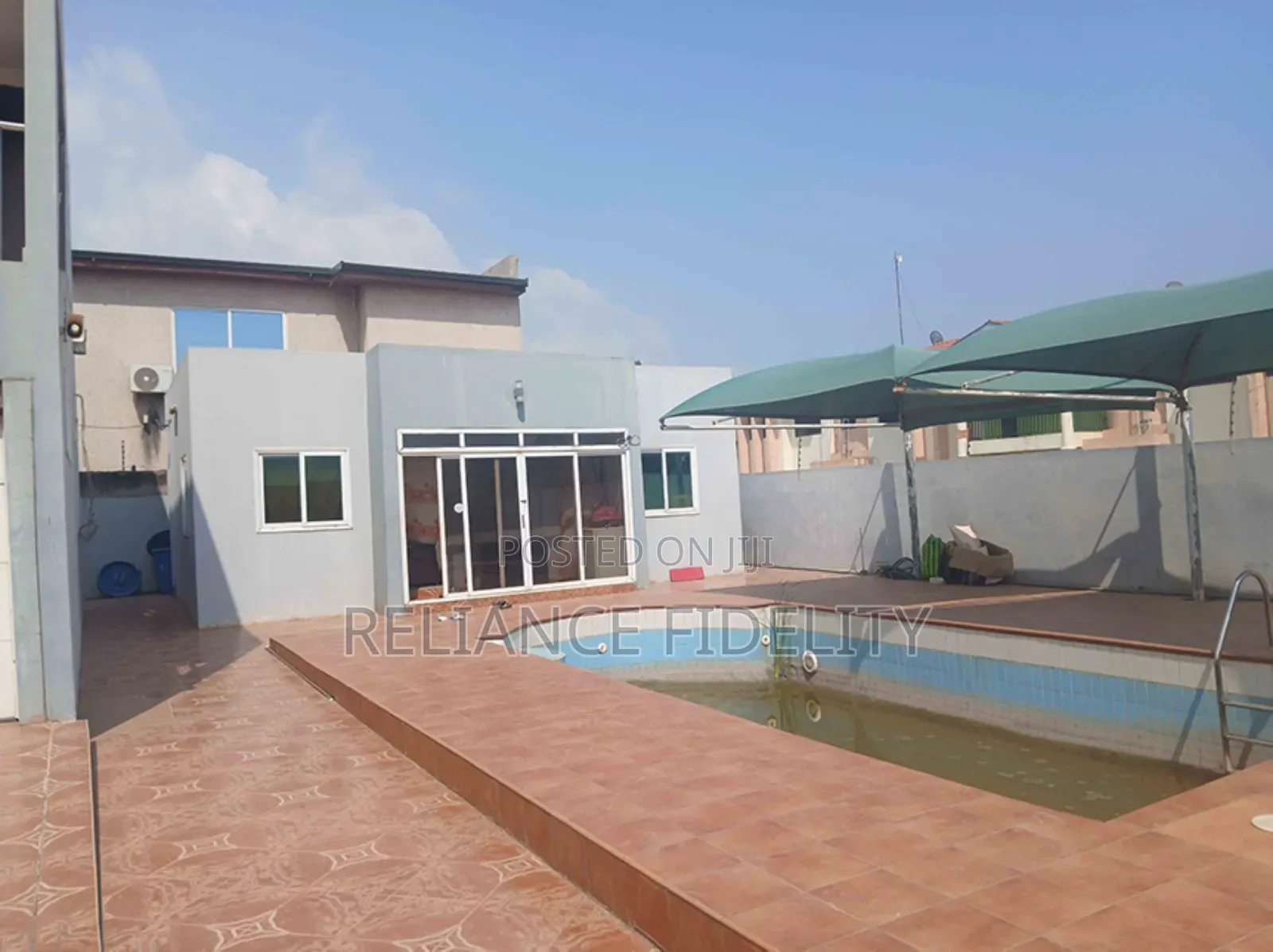6bdrm House in Adjiriganor for sale