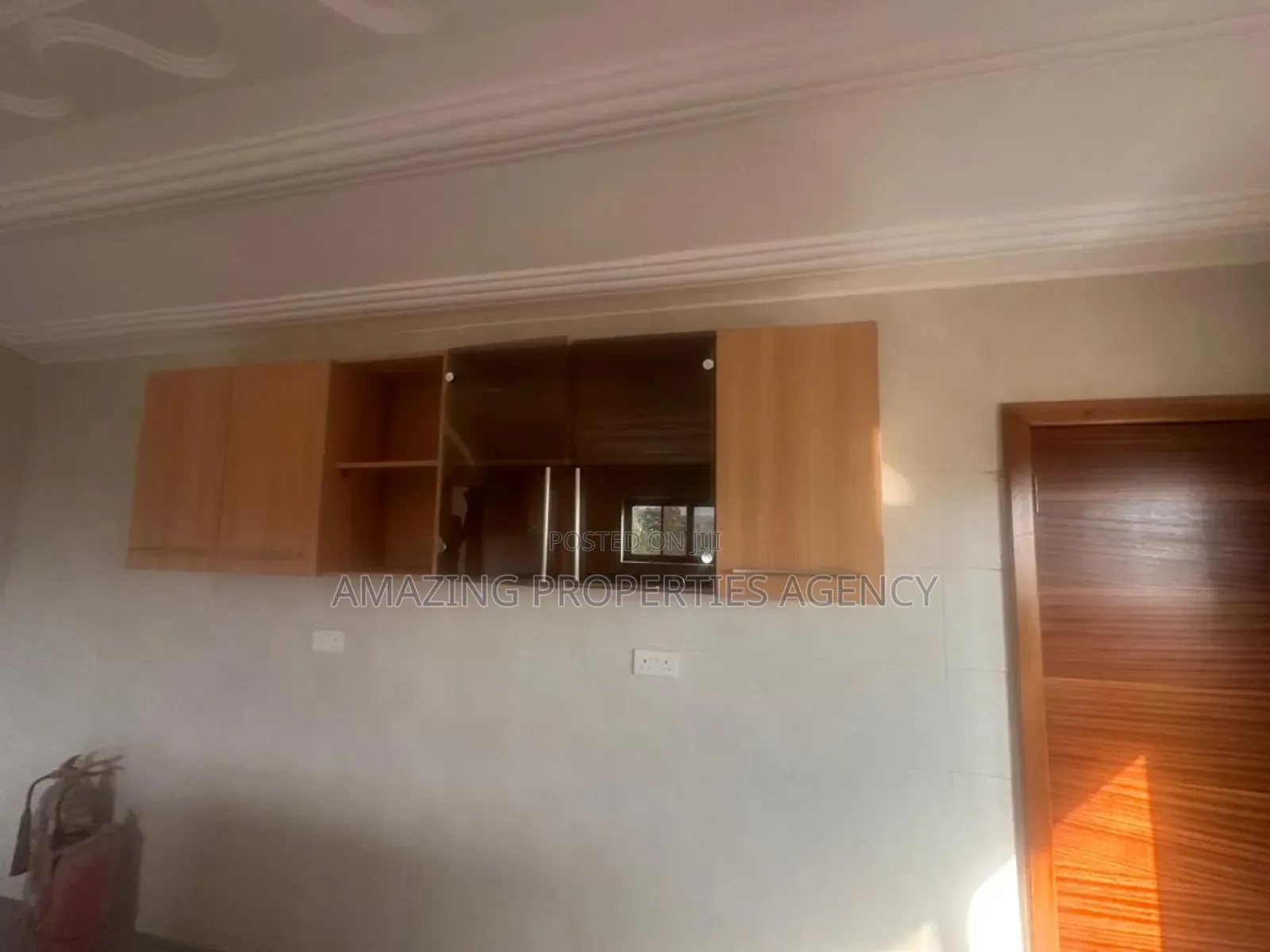 6bdrm House in 6 Bedroom House  2 for rent