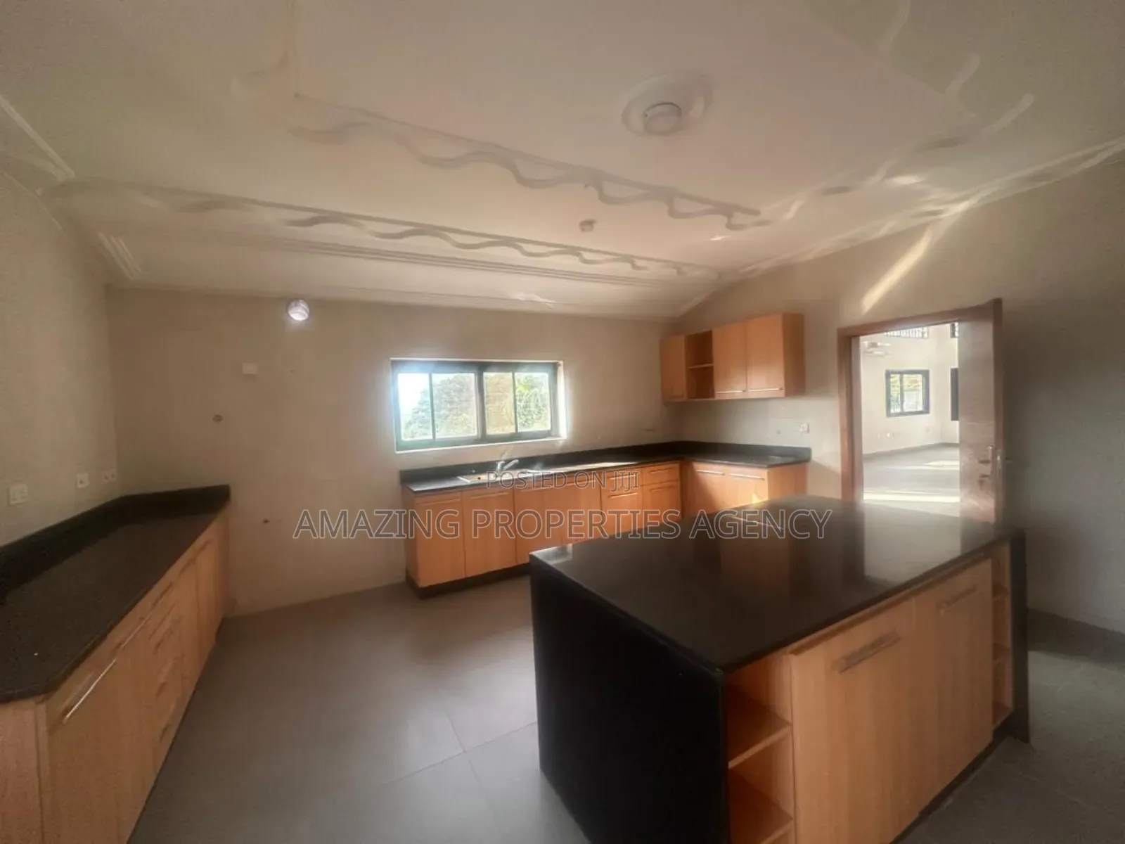 6bdrm House in 6 Bedroom House  2 for rent
