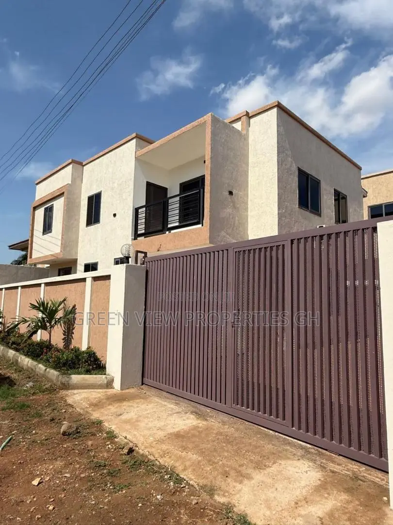 3bdrm Duplex in Adenta for rent