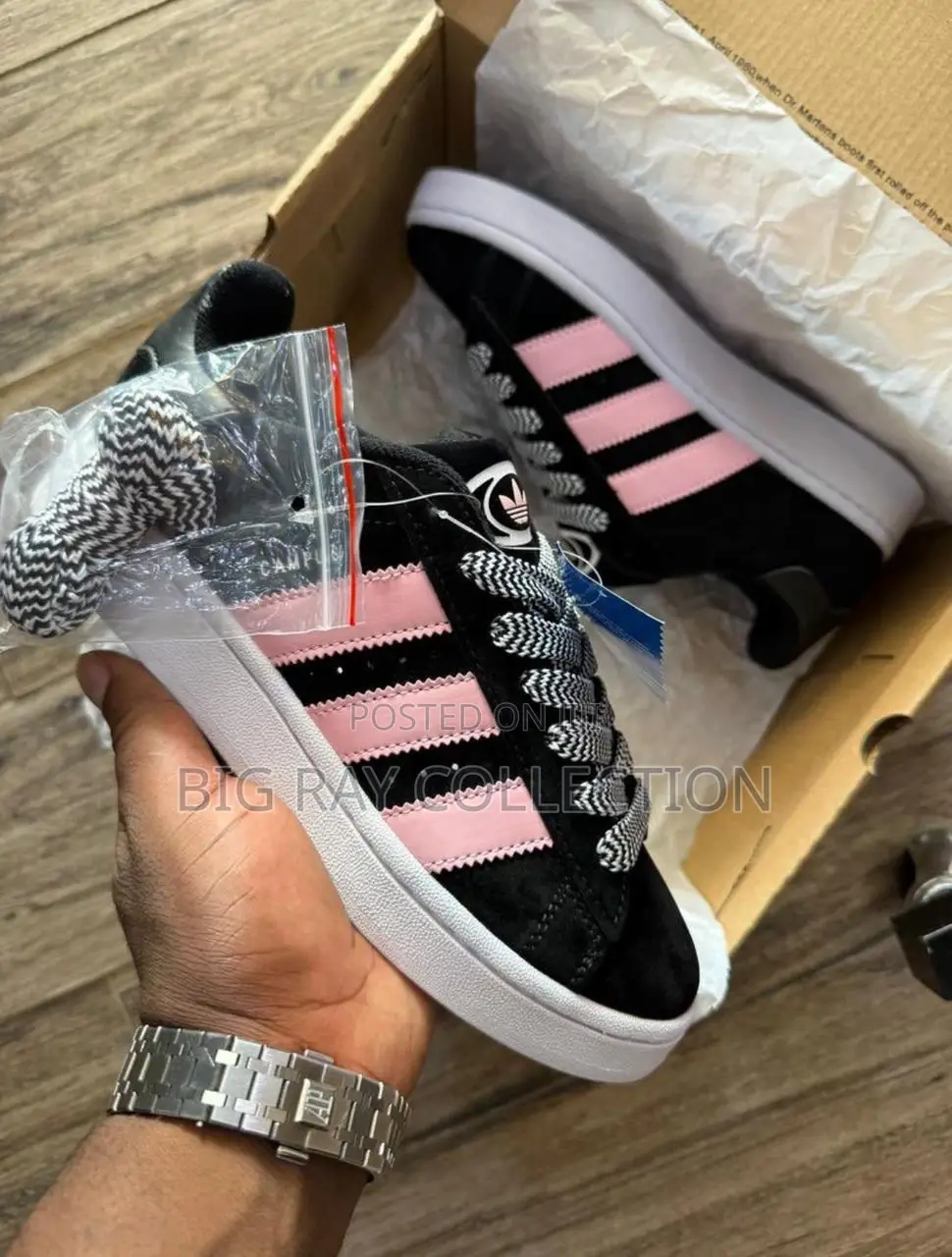 Lady’S Adidas Campus
