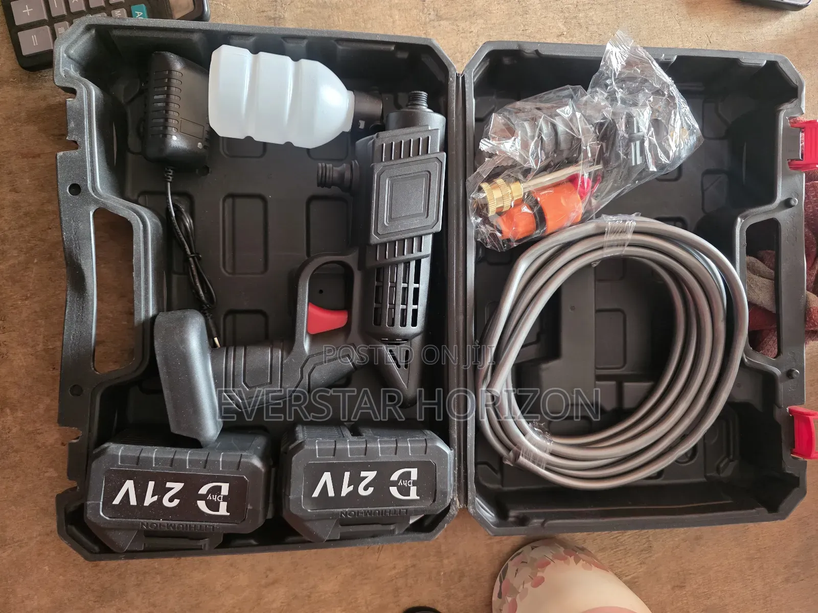 21v Wireless High-voltage Car Washing Rechargeable Gun