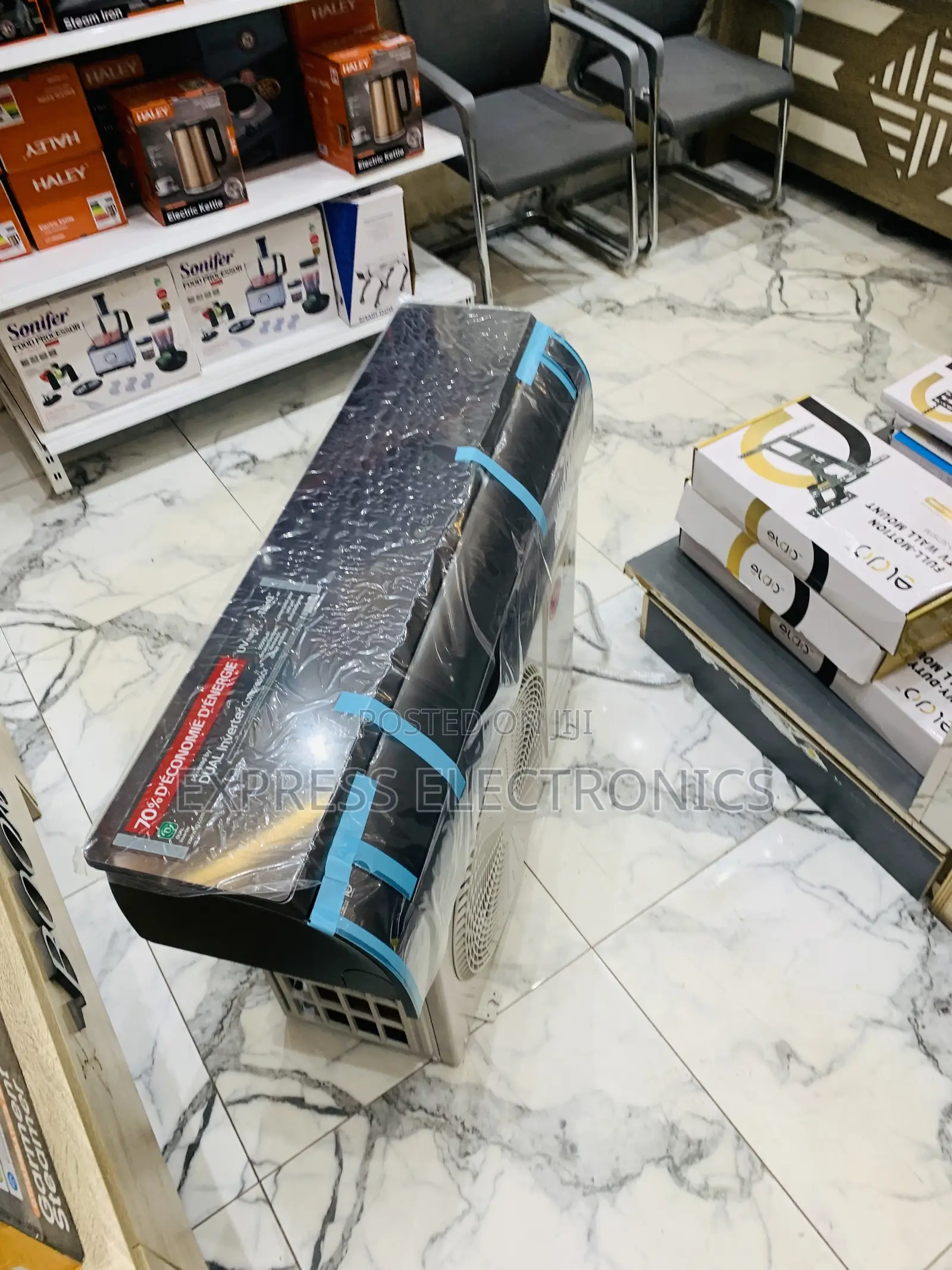 Multifold Evaporation Split Dual Artcool Inverter 2.Hp Lg