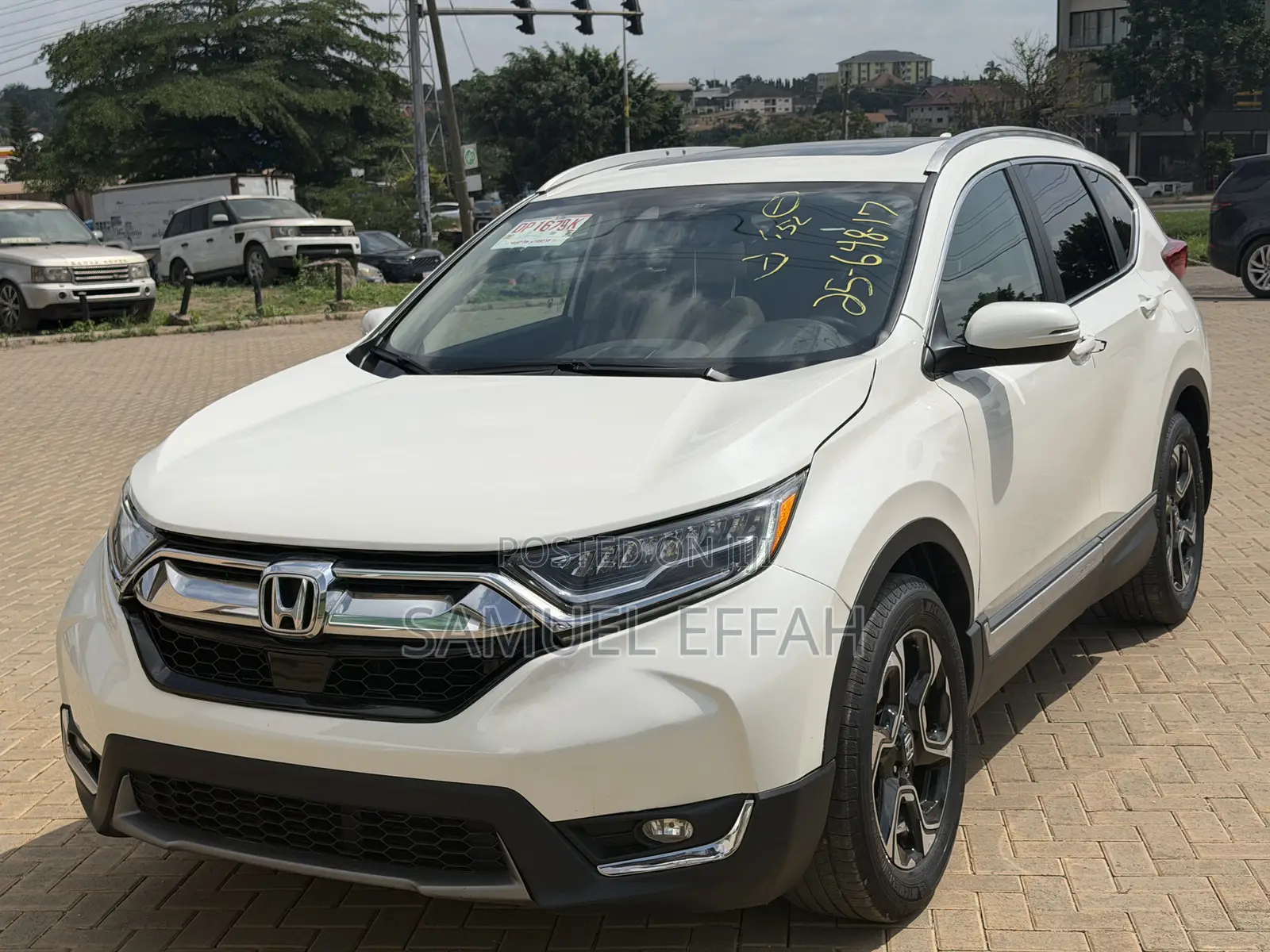 Honda CR-V Touring 4dr SUV AWD (1.5L 4cyl CVT) 2017 White