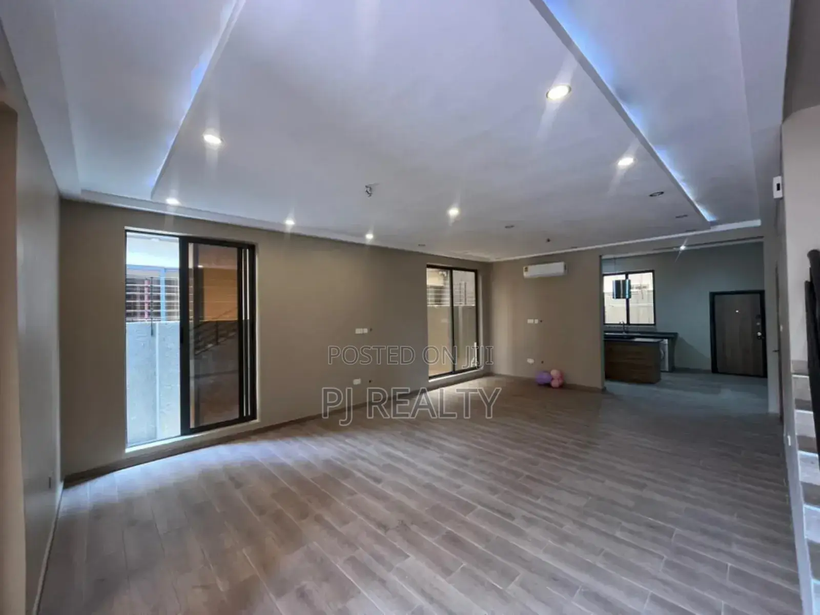 3bdrm House in Trasaco Road, East Legon for rent