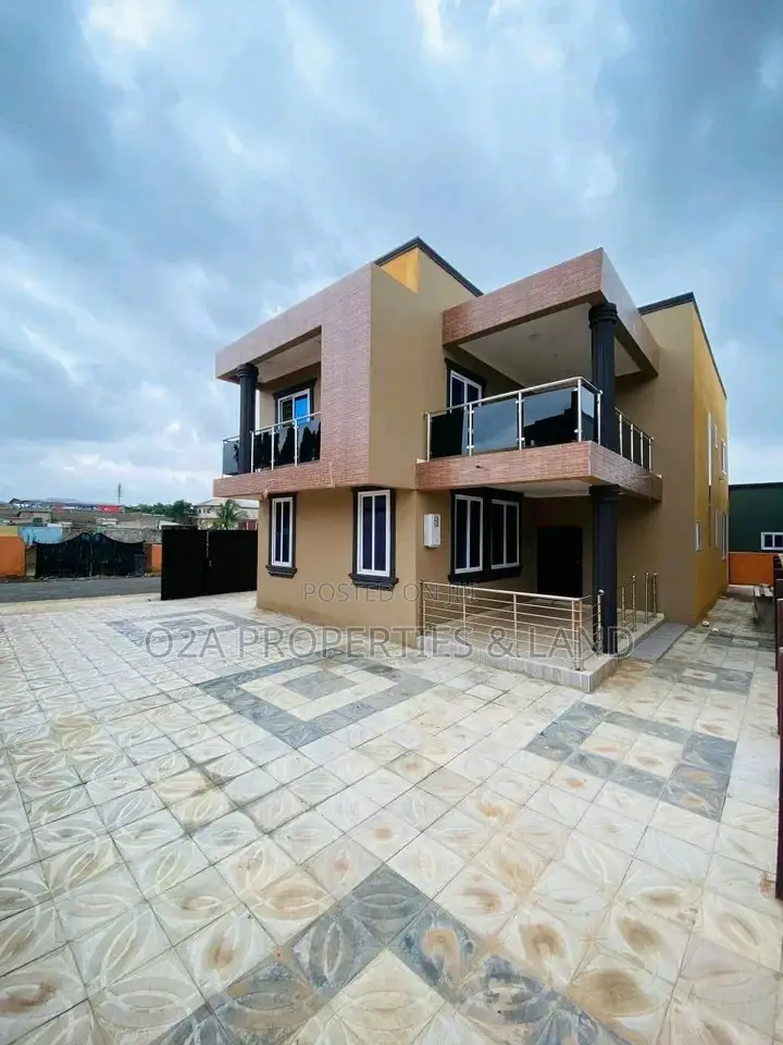 4bdrm House in Teshie Malik, New Town for sale