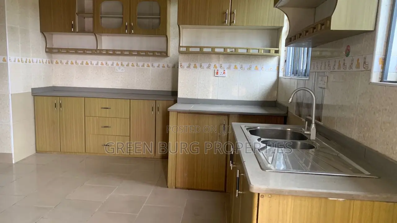 3bdrm House in East Legon for rent