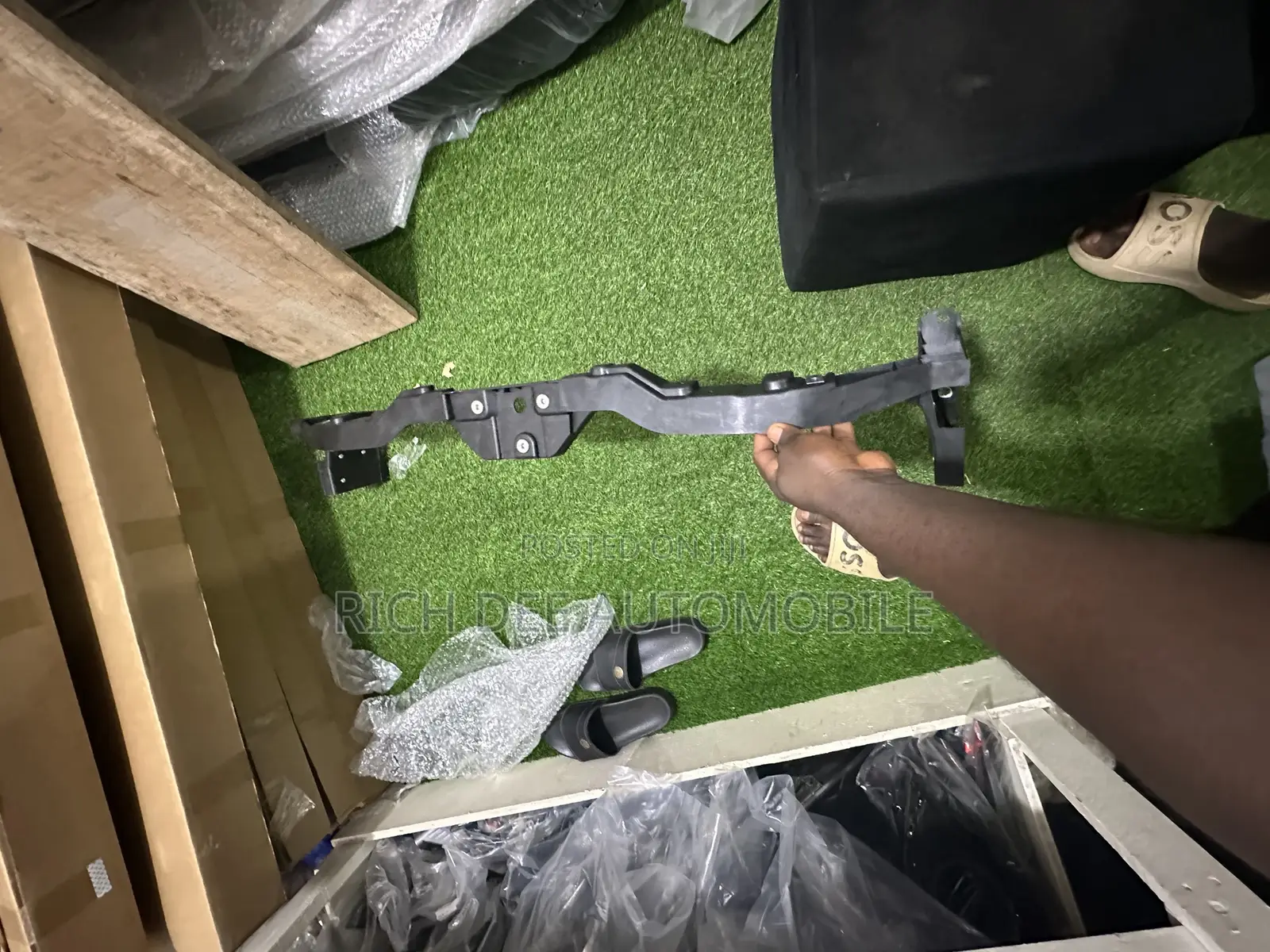 Outlander 2023 Water Tank Upper ( Support)