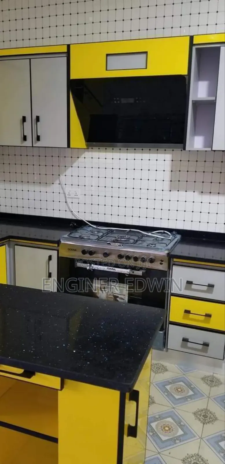 6bdrm House in Adjen Kotoku, Accra Metropolitan for sale
