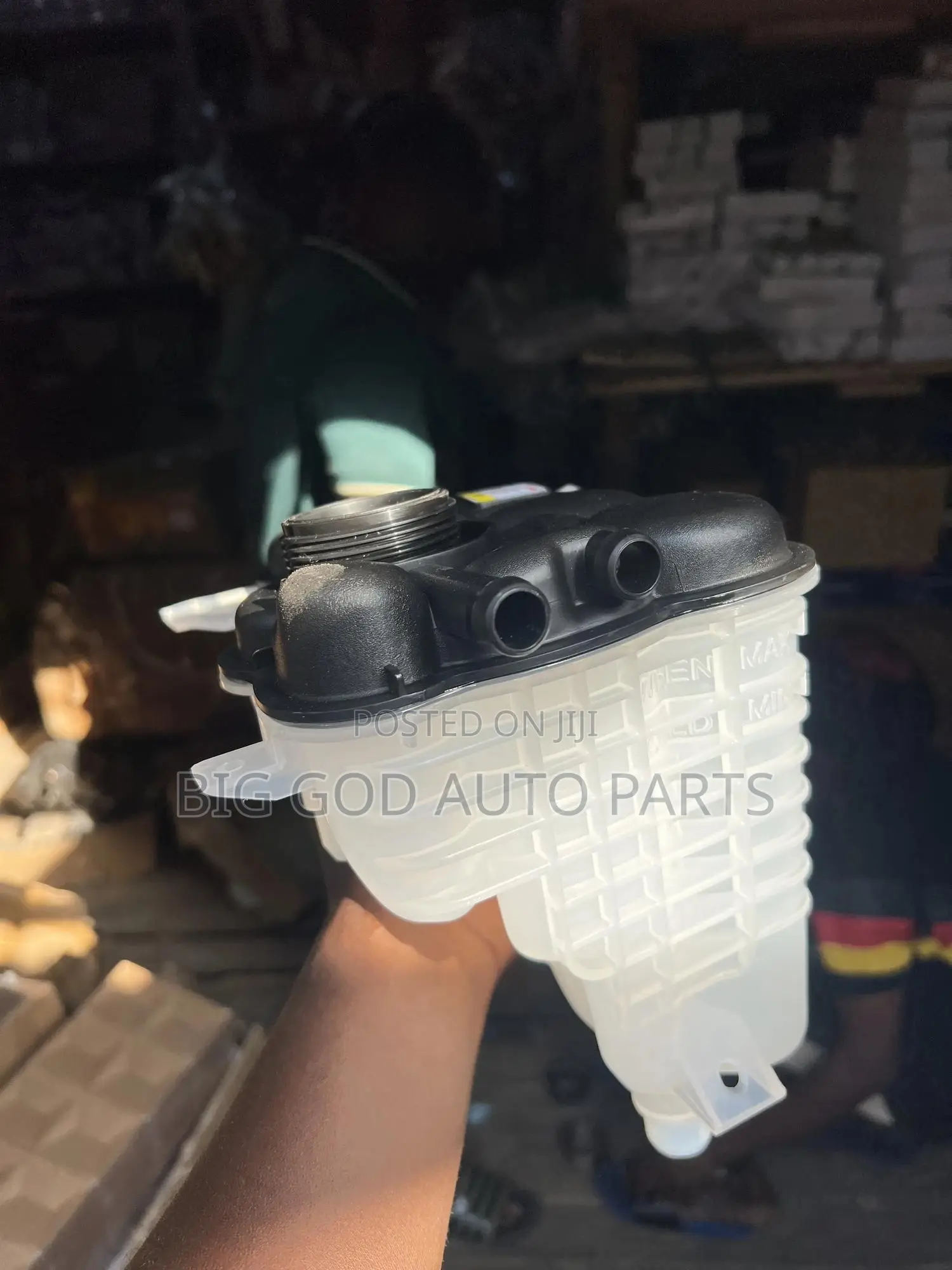 Range Rover Velar Water Resevior Tank