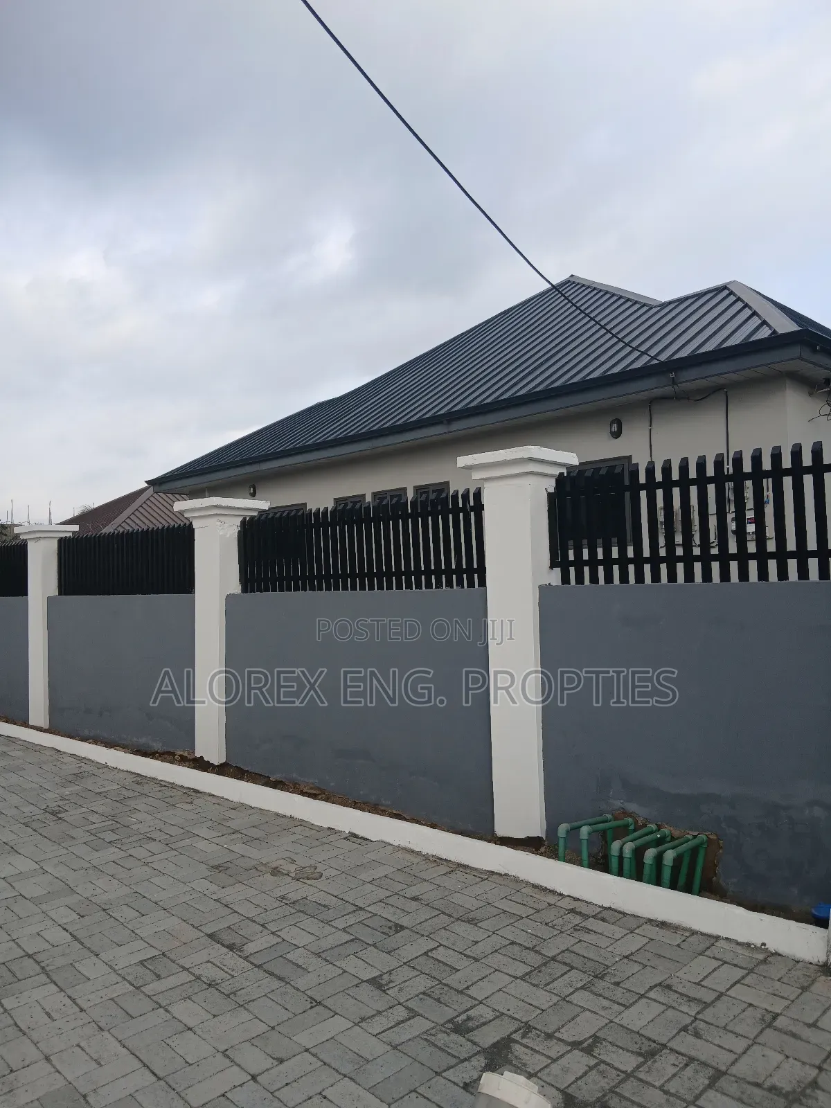 2bdrm Apartment in Wardrobe, Adenta for rent