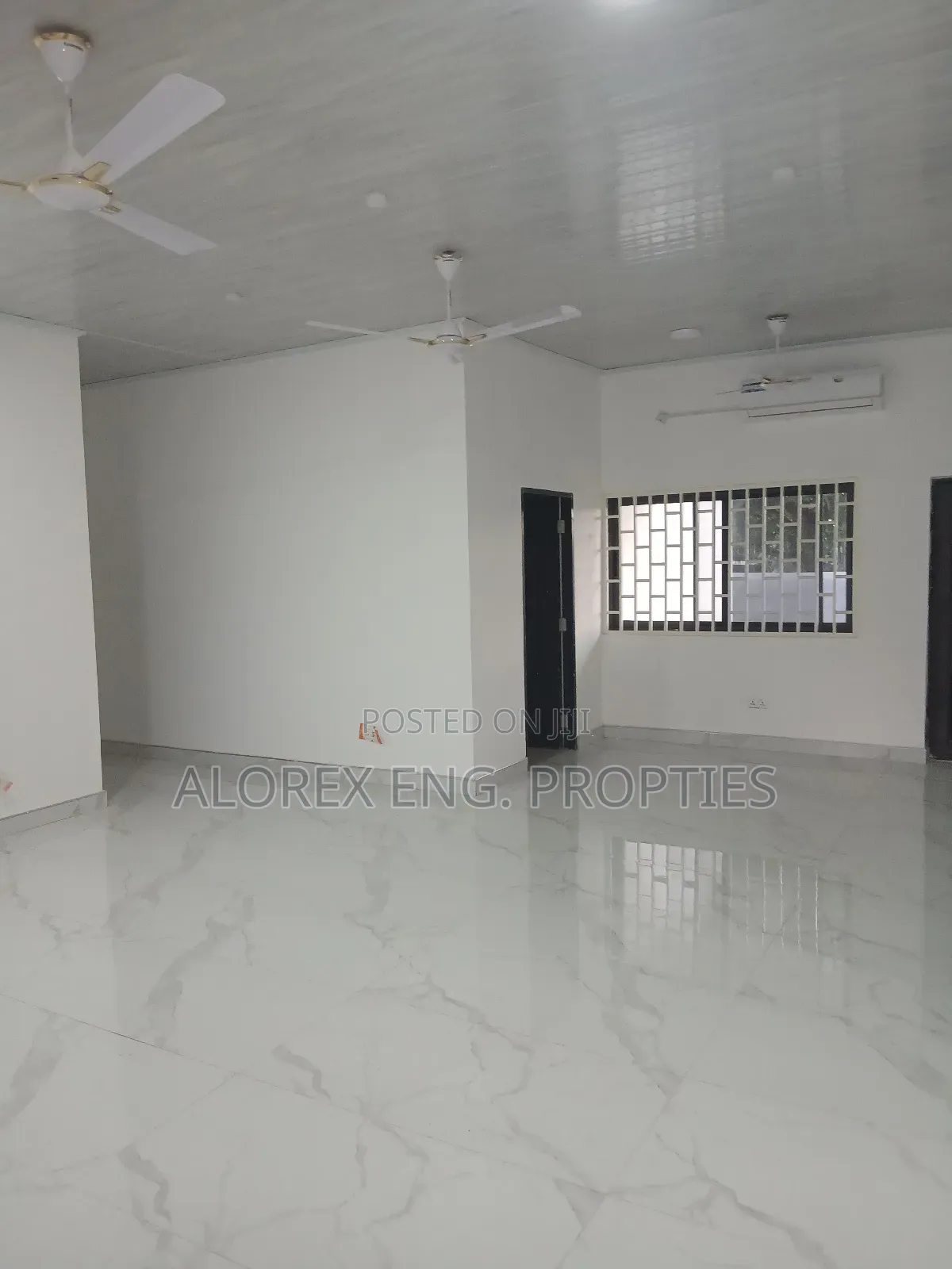 2bdrm Apartment in Wardrobe, Adenta for rent