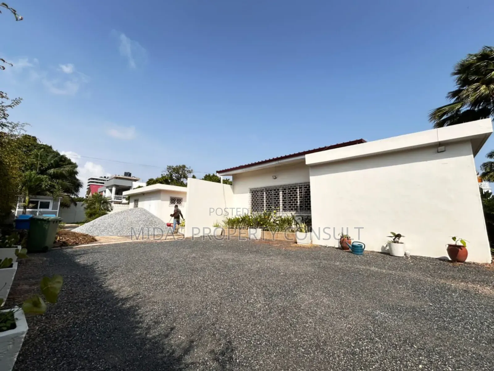 7bdrm House in Labone for rent