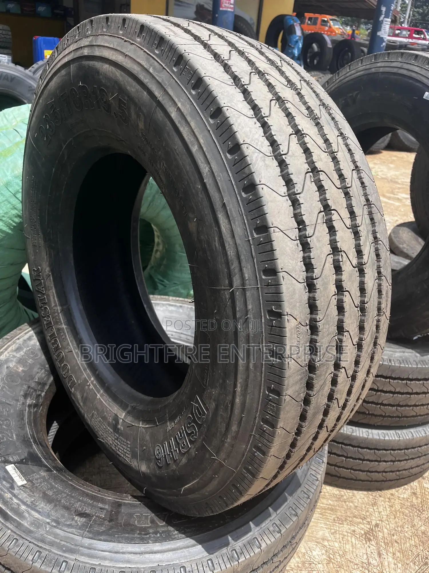 285/70r19.5 Doublestar