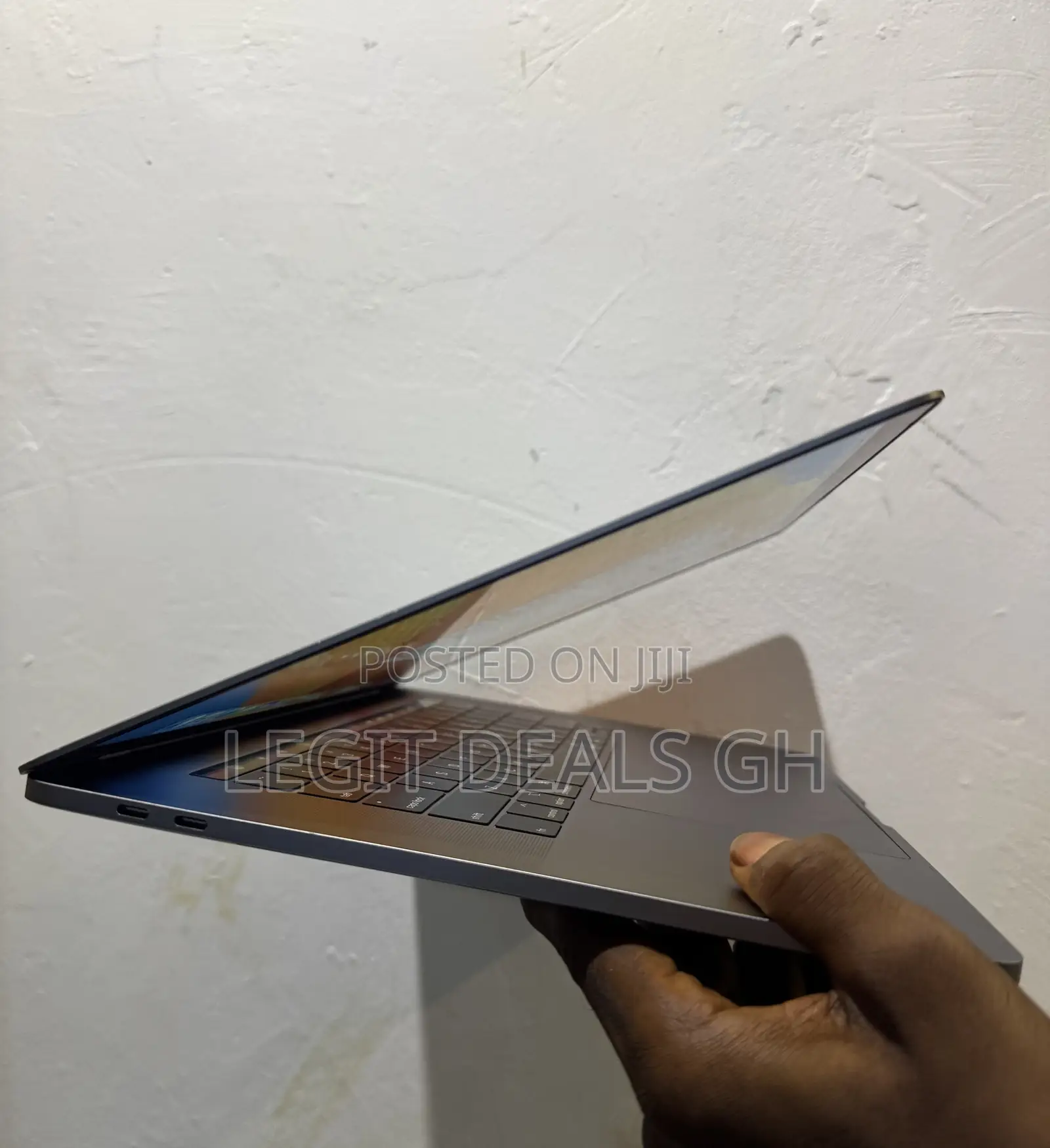 Laptop Apple MacBook Pro 2018 16GB Intel Core I7 SSD 512GB