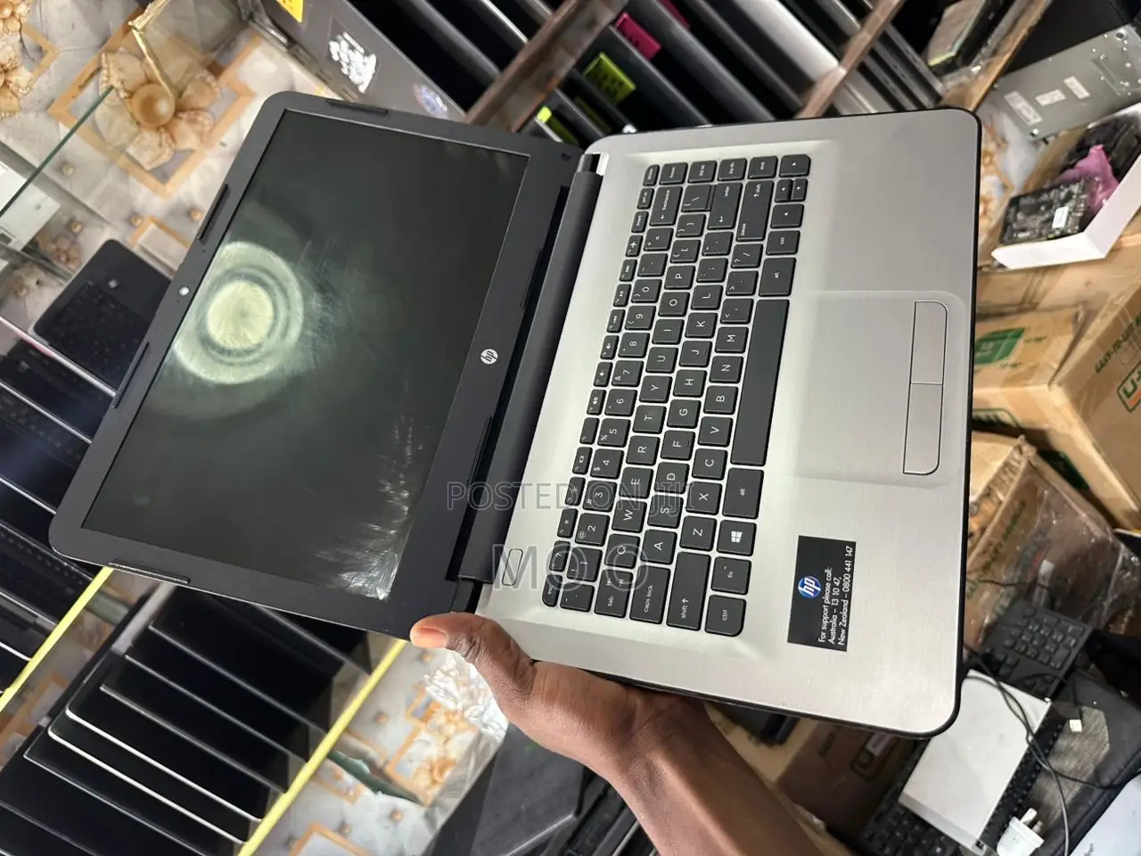 Laptop HP 14-Dq1025cl 12GB Intel Celeron HDD 500GB