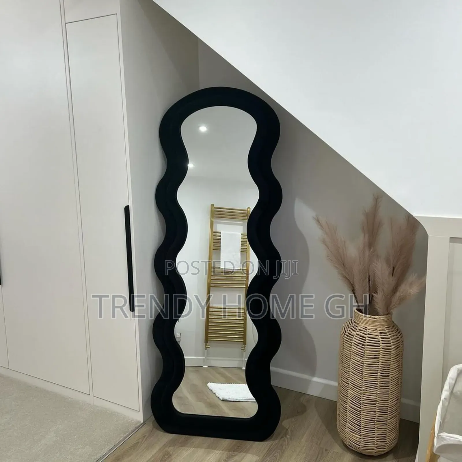 Wobble Mirror Where Style Meets Aesthetic