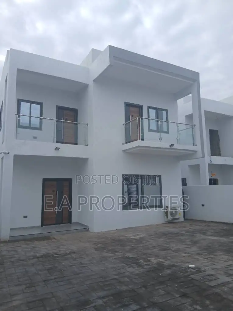 3bdrm House in E A Properties, Ghana Flag for sale