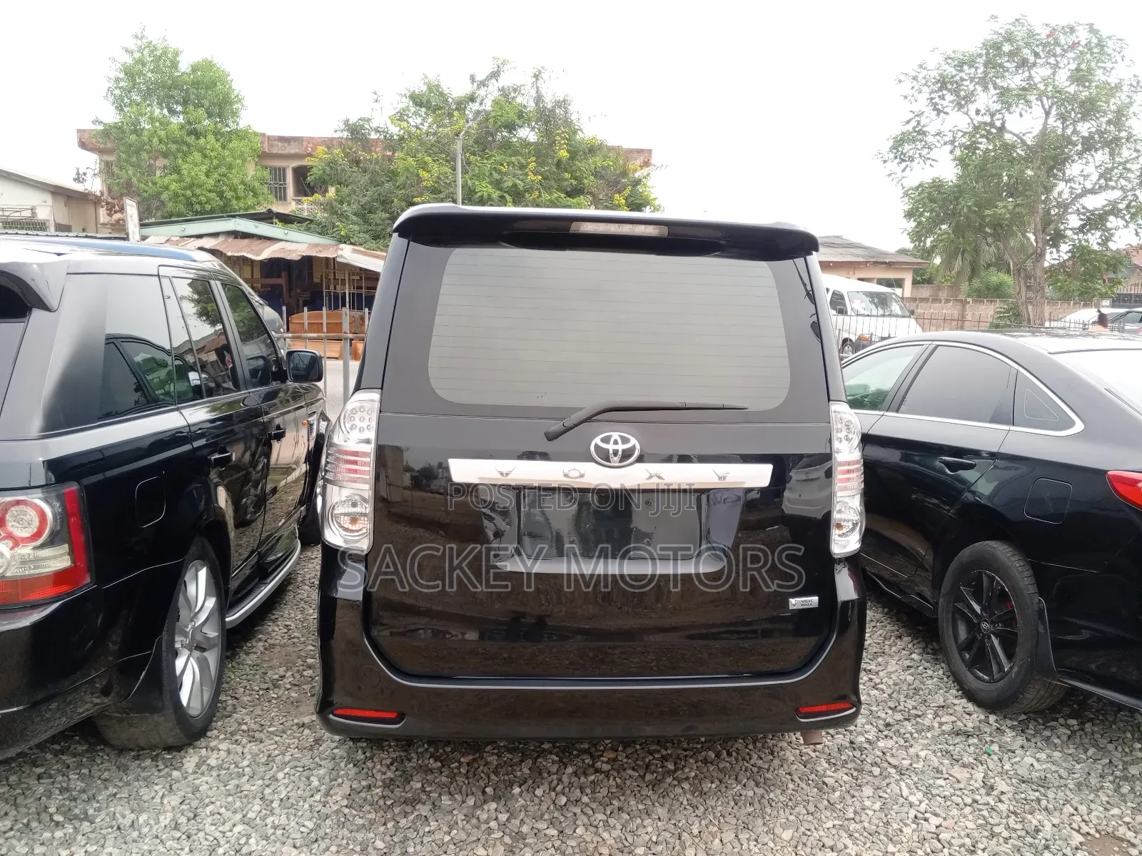 Toyota HiAce 2010 Black