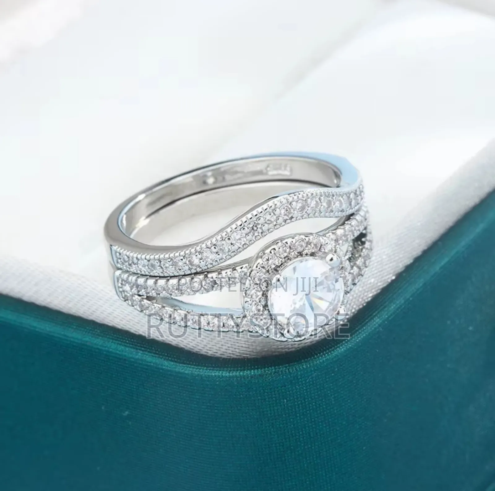 Korean Style Wedding Ring Set