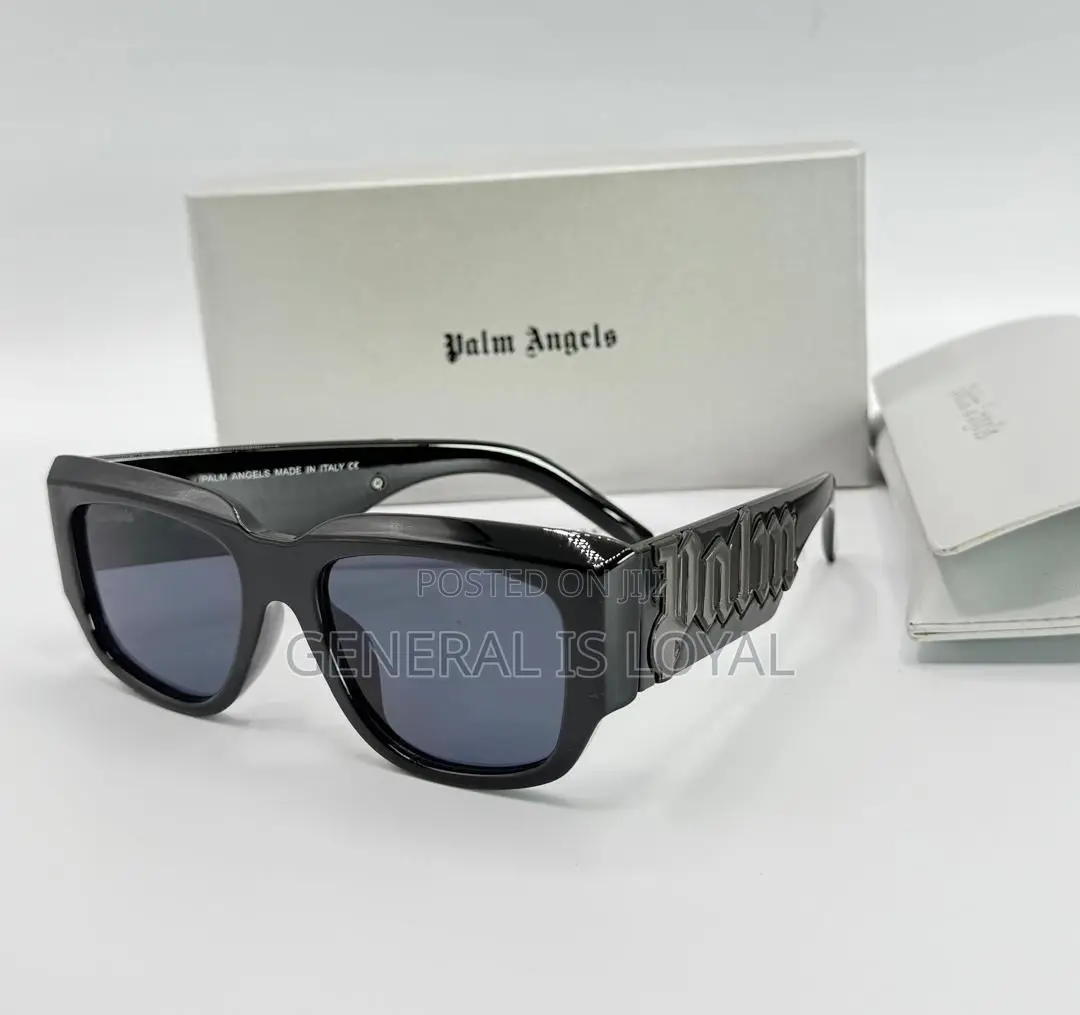 Palm Angels Canby Sunglasses In Black Acetate With Dark Grey Lenses.