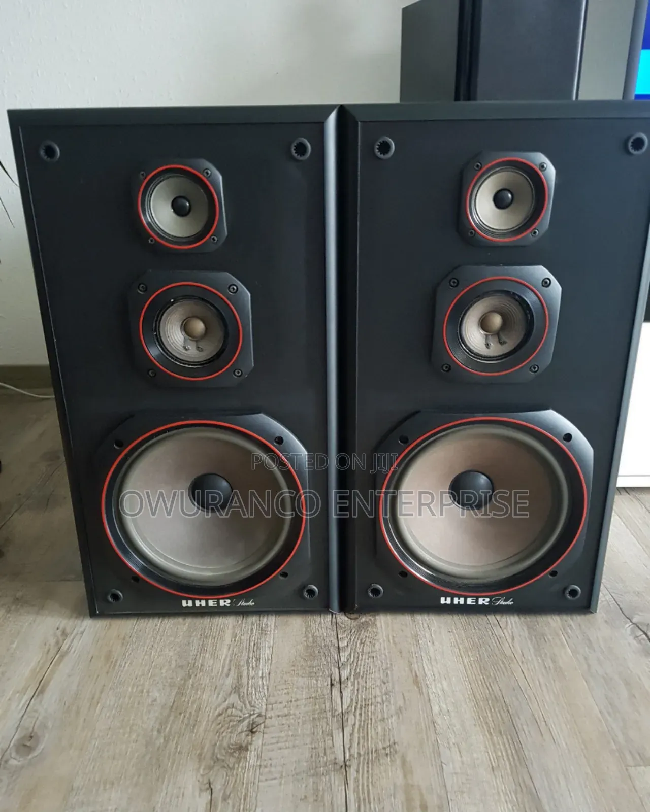 Uher Studio 3-Way Pair Speaker