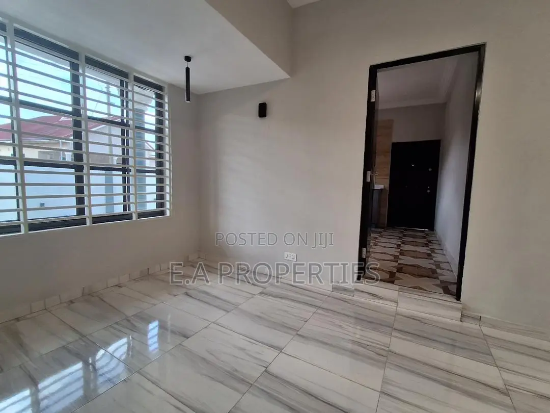 3bdrm House in E A Properties, Ghana Flag for sale
