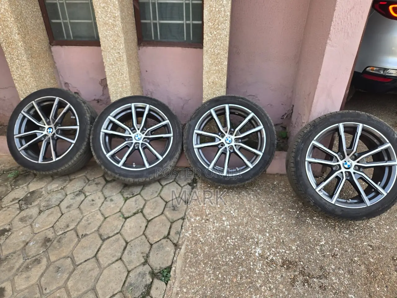 BMW 330i Rims and Tyres 2019-2025