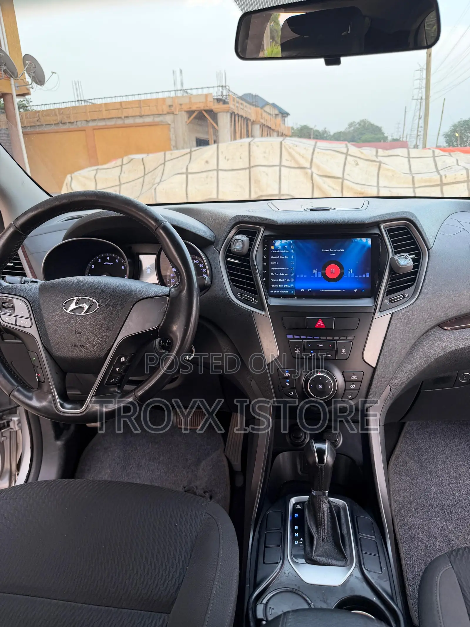 Hyundai Santa Fe 2015 Gray