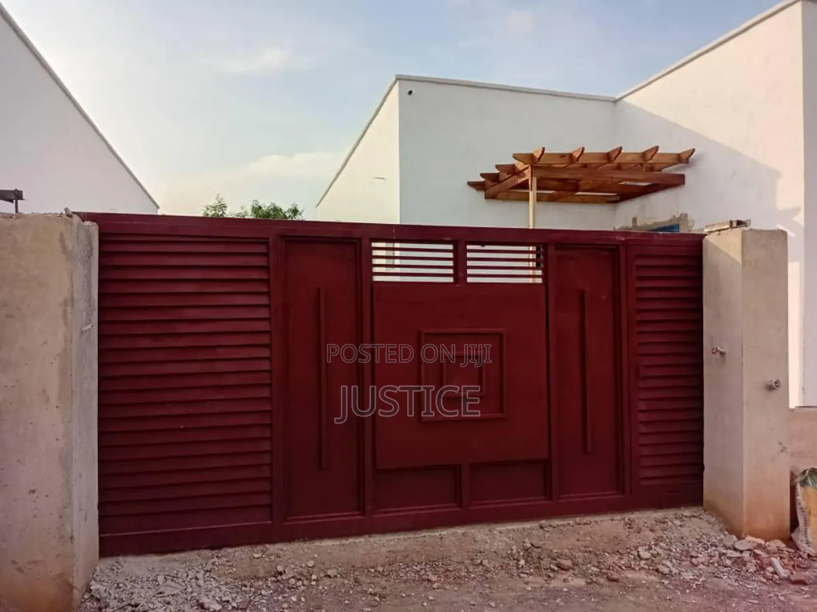 3bdrm House in Ayi Mensa, Oyarifa for sale