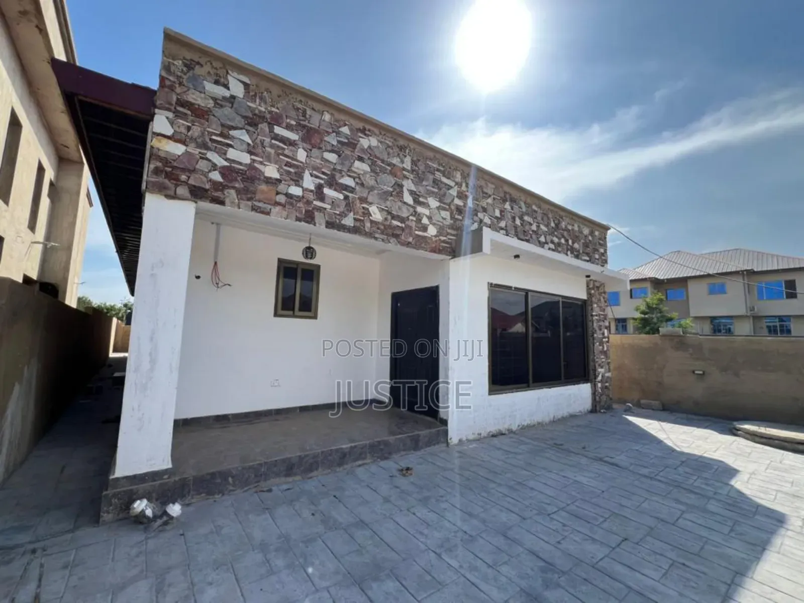 3bdrm House in Amrahia, Oyarifa for sale